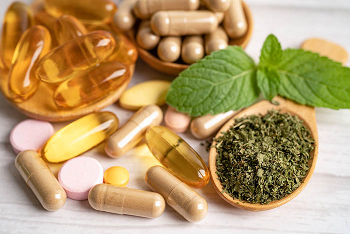 بهترین داروهای گیاهی برای بدنسازی و عضله سازی + روش مصرف