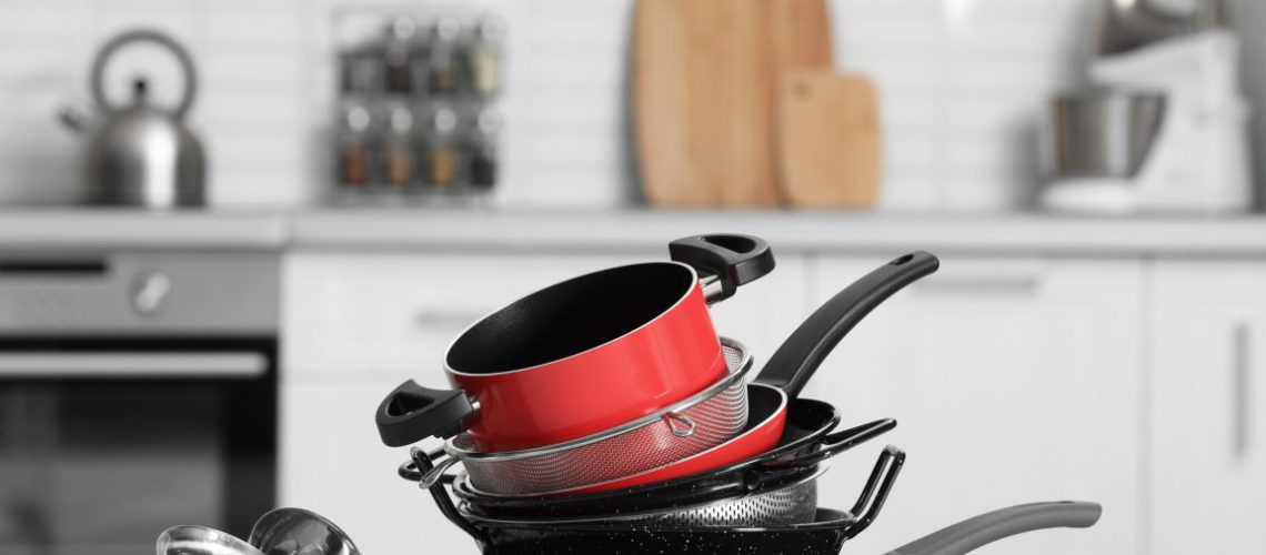 nonstick-cookware02-scaled-1-1152x759.jpg